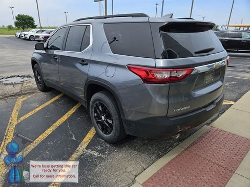 Used 2021 Chevrolet Traverse LT FWD image 3