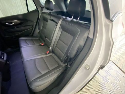 Used 2023 GMC Terrain SLT image 10