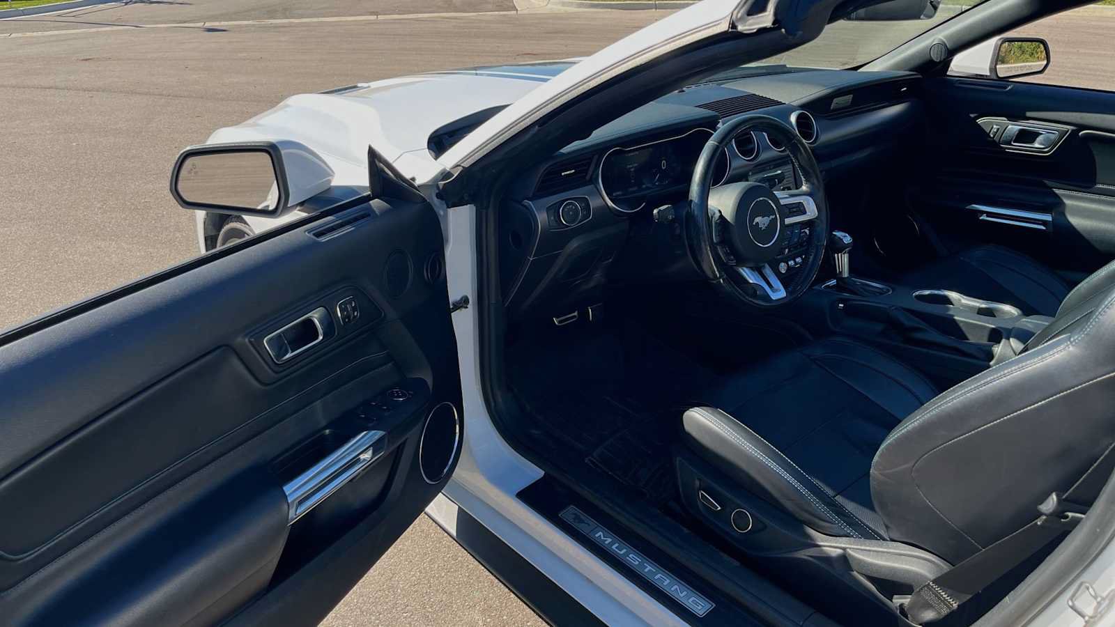 Used 2019 Ford Mustang GT Premium w/ Equipment Group 401A RWD image 15