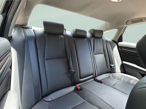 Used 2019 Honda Accord Touring image 29