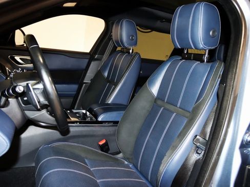 Used 2020 Land Rover Range Rover Velar R-Dynamic S image 39