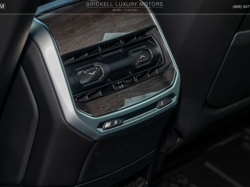 Used 2024 BMW 760i xDrive w/ Executive Package image 28