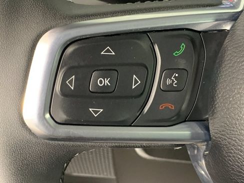 Used 2025 Jeep Wrangler Unlimited Sahara AWD/4WD image 18