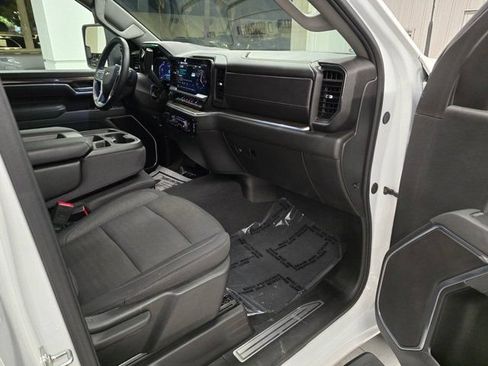 Used 2025 Chevrolet Silverado 2500 LT w/ Convenience Package AWD/4WD image 38