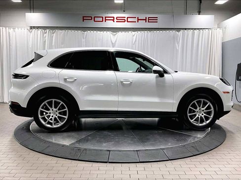 Used 2024 Porsche Cayenne image 11