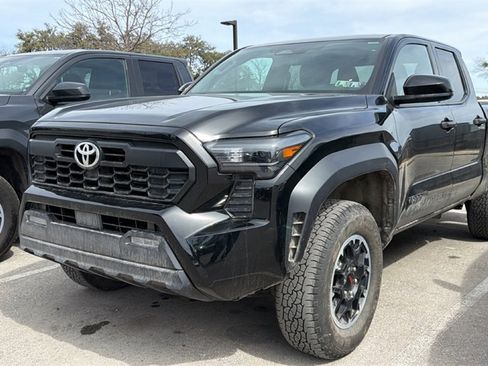 Used 2025 Toyota Tacoma TRD Off-Road image 16