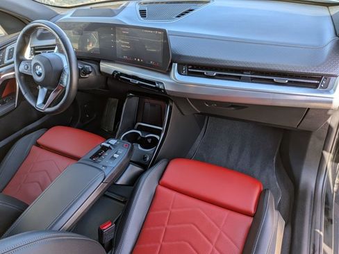Used 2025 BMW X2 xDrive28i w/ Premium Package image 22