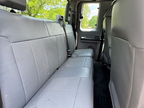 Used 2014 Ford F250 XL w/ Power Equipment Group AWD/4WD image 40