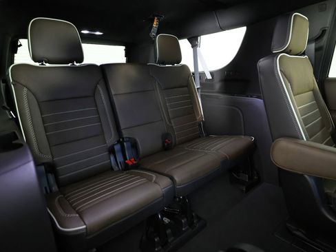 Used 2026 GMC Yukon XL Denali Ultimate image 12