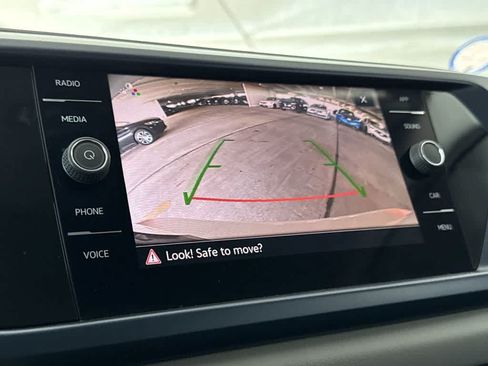 Certified 2023 Volkswagen Taos SE FWD image 19