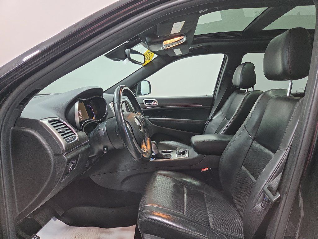 Used 2018 Jeep Grand Cherokee Limited w/ Luxury Group II AWD/4WD image 29
