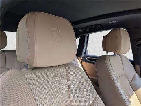 Used 2019 Porsche Macan S image 19