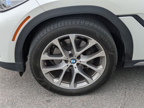 Used 2021 BMW X6 xDrive40i w/ Executive Package 2 AWD/4WD image 11