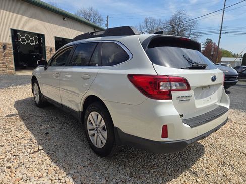 Used 2016 Subaru Outback 2.5i Premium AWD/4WD image 5
