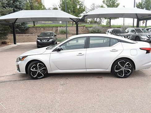 Certified 2023 Nissan Altima 2.5 SR image 5