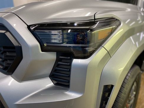 Used 2024 Toyota Tacoma TRD Sport image 6