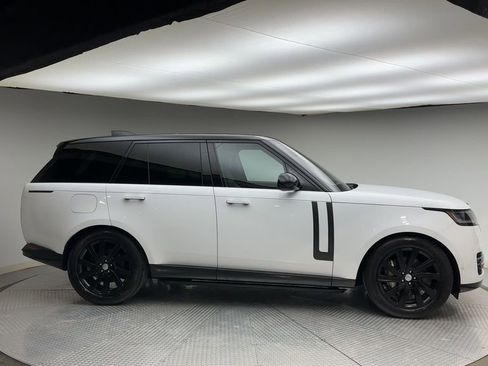 Used 2023 Land Rover Range Rover SE image 9