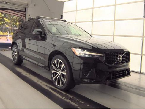 Used 2024 Volvo XC60 B5 Ultimate w/ Protection Package Premier AWD/4WD image 4