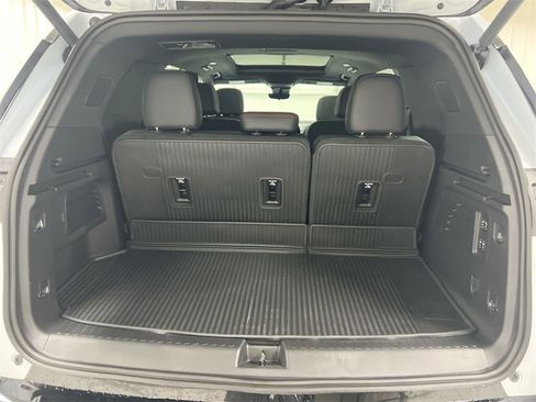 New 2026 Chevrolet Traverse RS w/ LPO, Floor Liner Package image 25