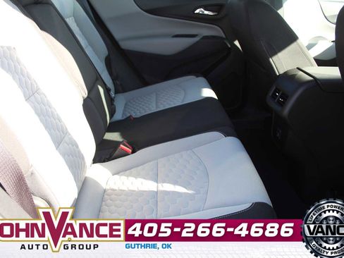 Used 2020 Chevrolet Equinox LS image 19