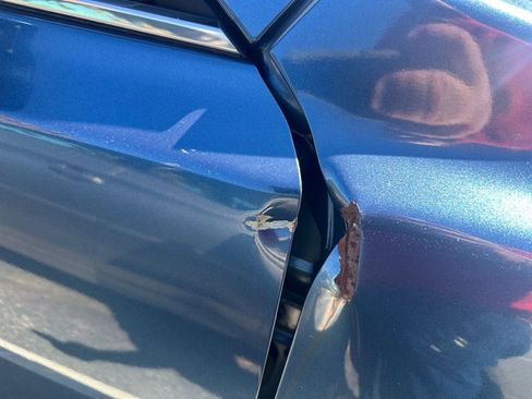 Used 2018 MAZDA MAZDA3 Touring image 8