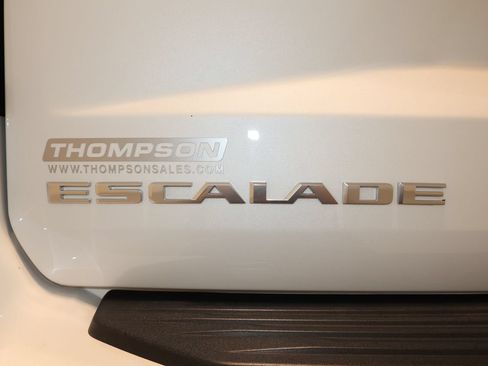 Used 2025 Cadillac Escalade ESV Sport w/ Touring Package AWD/4WD image 37