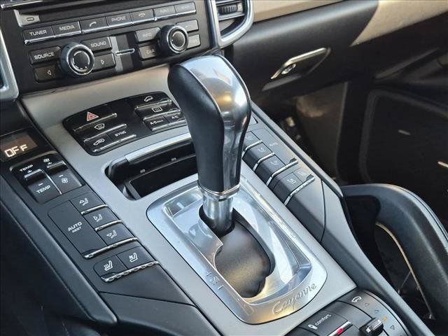 Used 2015 Porsche Cayenne Turbo w/ Premium Plus Package AWD/4WD image 12
