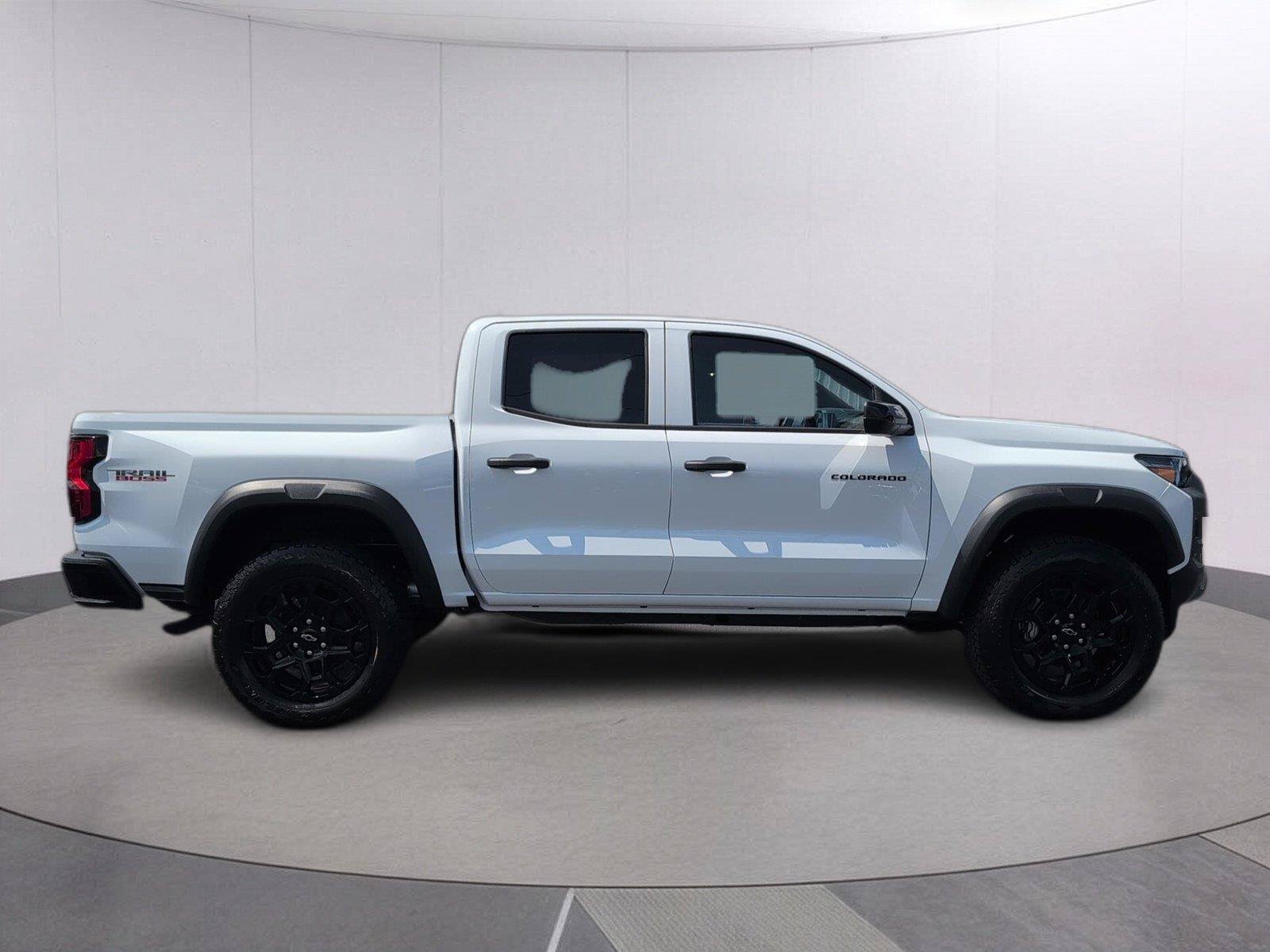 New 2026 Chevrolet Colorado Trail Boss AWD/4WD image 2