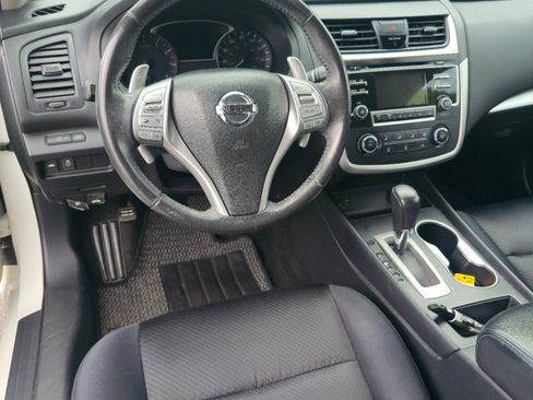 Used 2017 Nissan Altima 2.5 SR FWD image 7