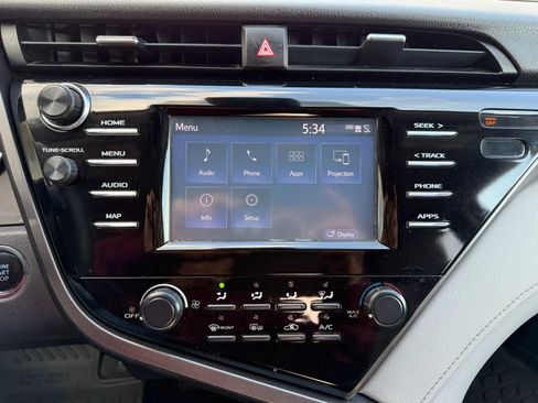 Used 2019 Toyota Camry LE w/ Convenience Package FWD image 46