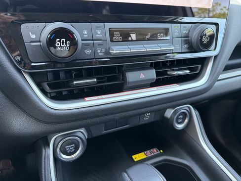 Certified 2025 Toyota Grand Highlander FWD image 10
