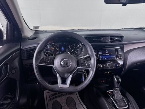 Used 2020 Nissan Rogue Sport S image 19
