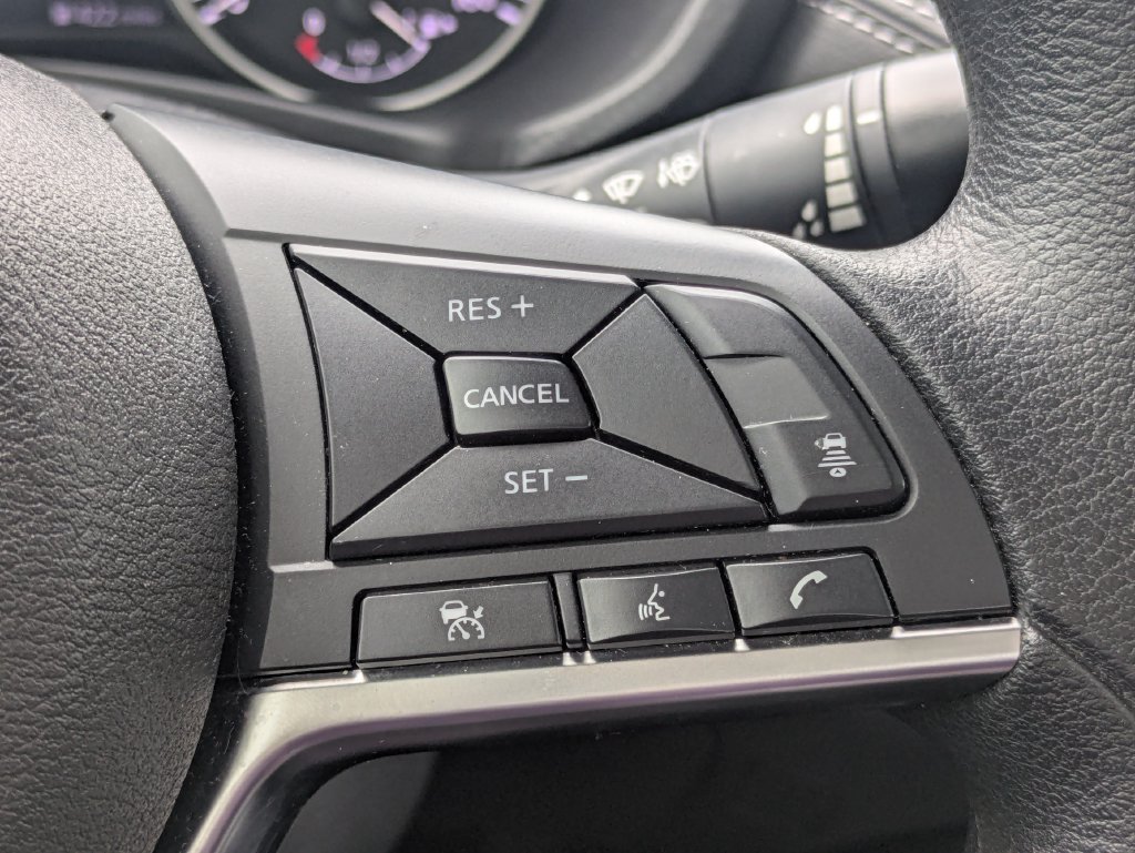 Used 2025 Nissan Sentra SV FWD image 23