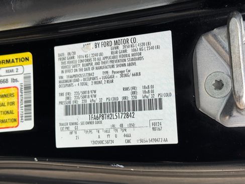 Used 2020 Ford Mustang Coupe RWD image 33