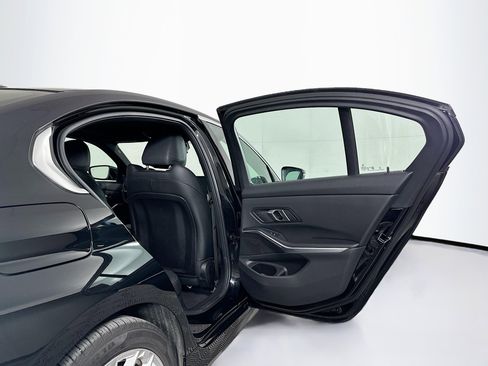 Used 2025 BMW 330i xDrive Sedan image 31