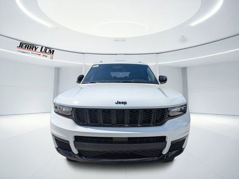 New 2025 Jeep Grand Cherokee L Laredo RWD image 7