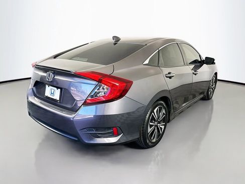 Certified 2018 Honda Civic EX-T image 5