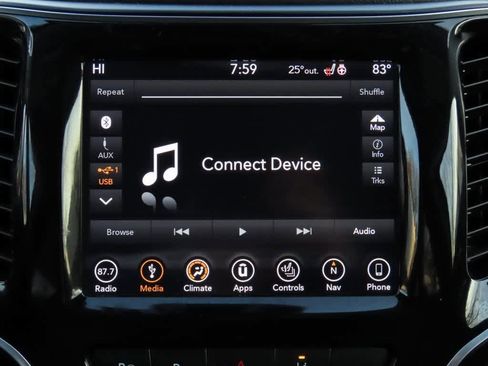 Used 2019 Jeep Cherokee Limited w/ Luxury Group image 22