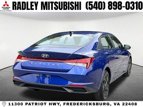 Used 2023 Hyundai Elantra SEL w/ Cargo Package FWD image 19