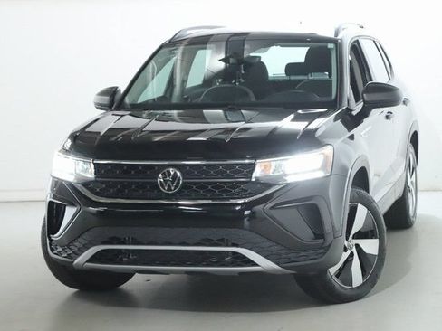 Used 2024 Volkswagen Taos S AWD/4WD image 3