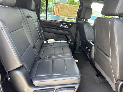 Used 2024 Chevrolet Suburban LT AWD/4WD image 41