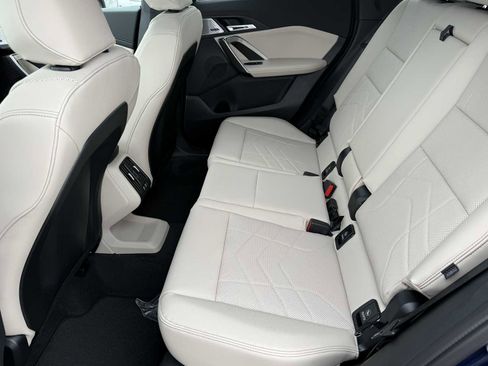 Used 2025 BMW X1 xDrive28i w/ Premium Package image 41