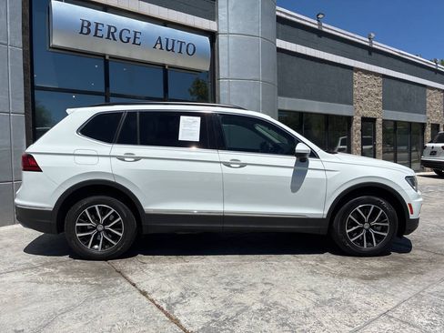 Used 2021 Volkswagen Tiguan SE w/ Panoramic Sunroof Package AWD/4WD image 6