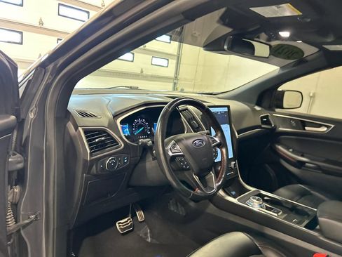 Used 2021 Ford Edge ST-Line AWD/4WD image 17