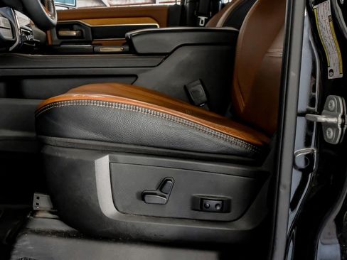 Used 2024 RAM 2500 Limited image 30