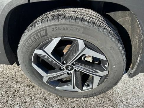 Used 2023 Hyundai Tucson Limited w/ Cargo Package AWD/4WD image 7