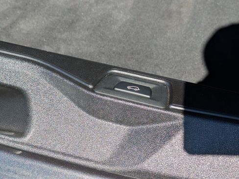 Used 2022 BMW X5 xDrive40i w/ Premium Package image 14