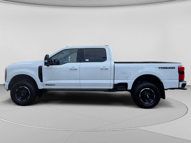 Used 2025 Ford F350 Platinum w/ Tremor Off-Road Package AWD/4WD image 2