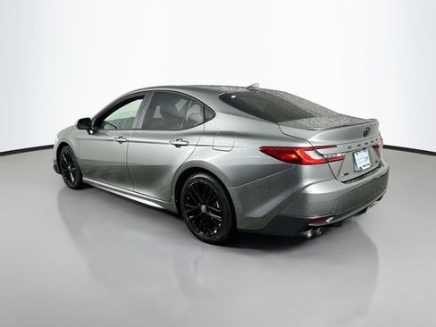 Used 2025 Toyota Camry SE FWD image 5