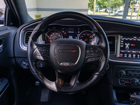 Used 2019 Dodge Charger SXT AWD/4WD image 16